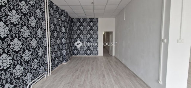 Kiadó üzlethelyiség, Nyíregyházán 495 E Ft / hó