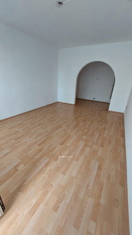 Eladó panellakás, Győrött 57.9 M Ft, 2 szobás