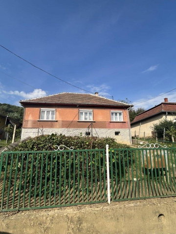 Eladó családi ház, Salgótarjánban 24.9 M Ft, 4 szobás