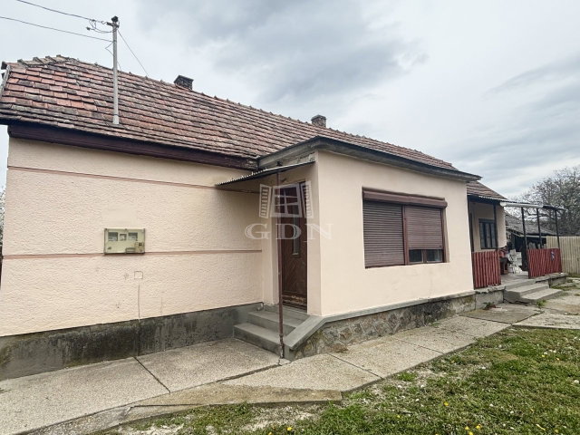 Eladó családi ház, Pörbölyön 9.9 M Ft, 3 szobás