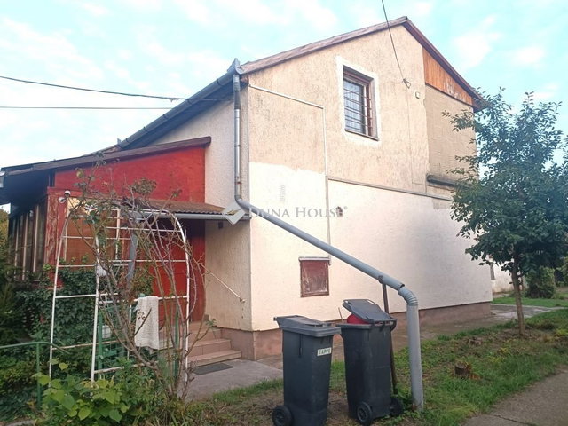 Eladó családi ház, Békéscsabán 32.9 M Ft, 4 szobás