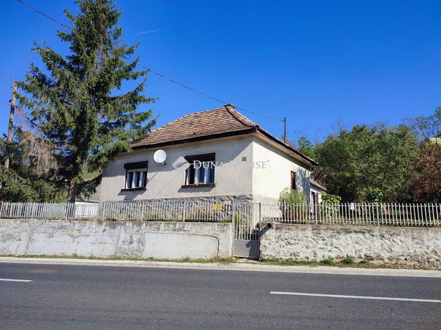 Eladó családi ház, Súron 24 M Ft, 3 szobás