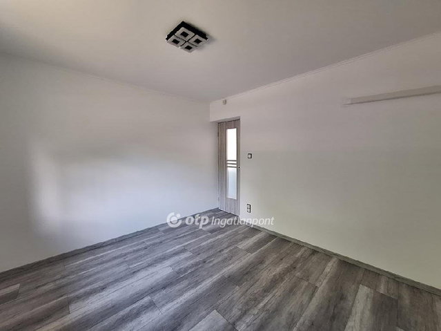 Eladó családi ház, Balatonakarattyán 199 M Ft, 3 szobás