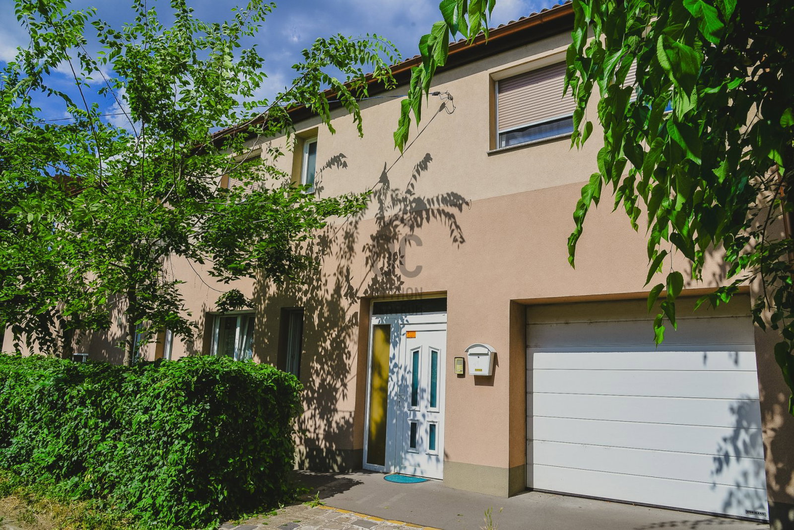 4 bed · 160m² · 380.000 ft