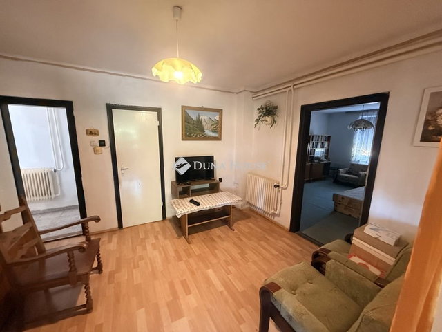 Eladó családi ház, Mosonszentmiklóson 44.9 M Ft, 3 szobás