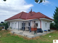 Eladó családi ház, Piliscséven 229 M Ft, 4+2 szobás