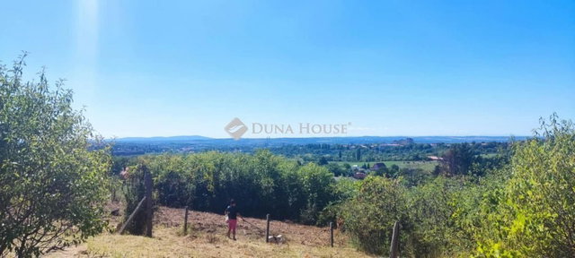 Eladó telek, Pécsett, Mélyút dűlőn 3.99 M Ft