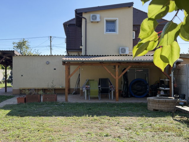 Eladó családi ház, Győrött 119.9 M Ft, 5 szobás