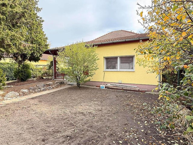 Eladó családi ház, Budapesten, XVI. kerületben 114.9 M Ft
