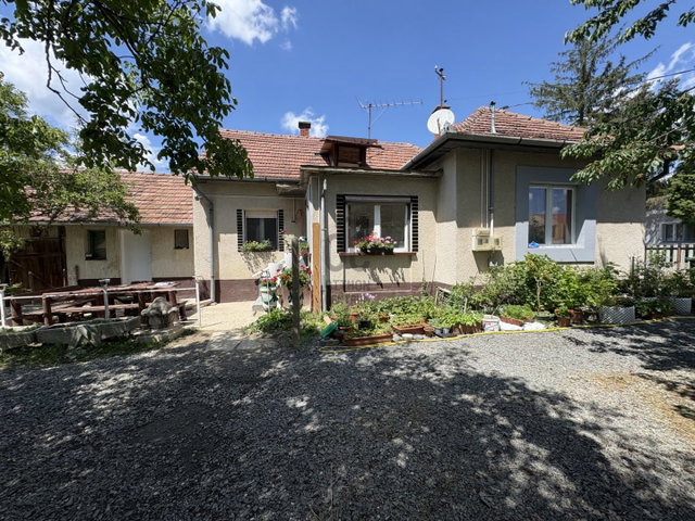 Eladó családi ház, Pusztaapátin 19.9 M Ft, 2 szobás