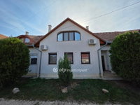 Eladó téglalakás, Kunszentmártonban 55 M Ft, 3 szobás