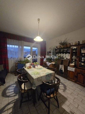 Eladó családi ház, Fehérvárcsurgón 143 M Ft, 4 szobás