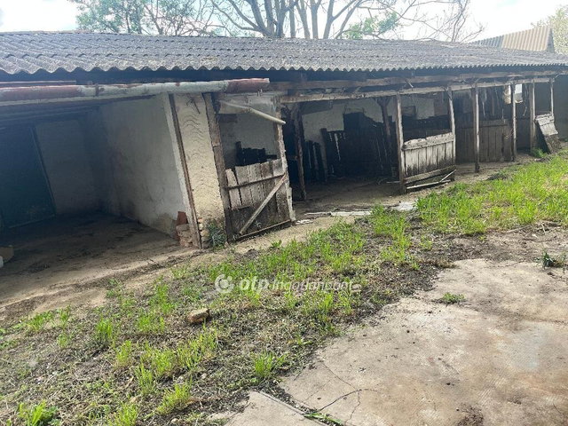 Eladó családi ház, Kabán 29.5 M Ft, 2 szobás