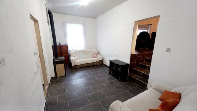 Eladó családi ház, Nagykőrösön 33.5 M Ft, 5 szobás