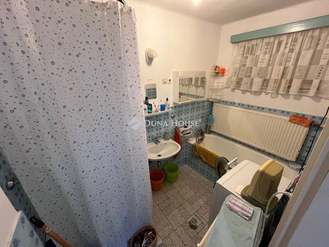 Eladó családi ház, Óbányán 43 M Ft, 4 szobás