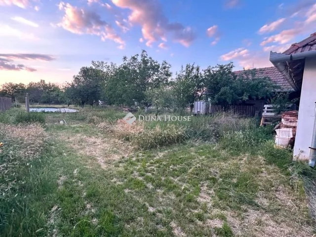 Eladó családi ház, Kétsopronyon 33.9 M Ft, 2 szobás