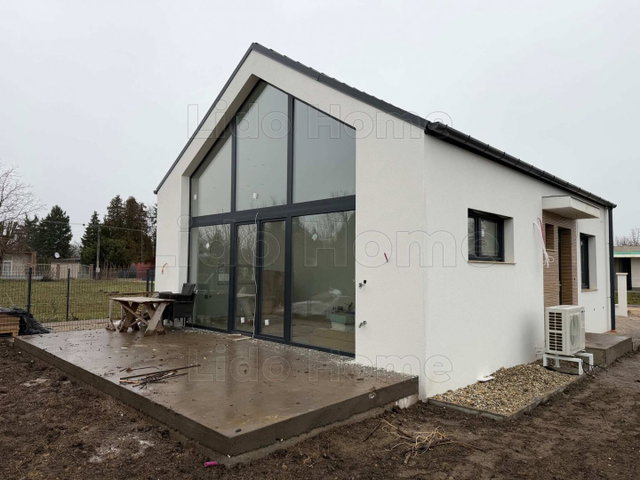 Eladó családi ház, Siófokon 86 M Ft, 3 szobás
