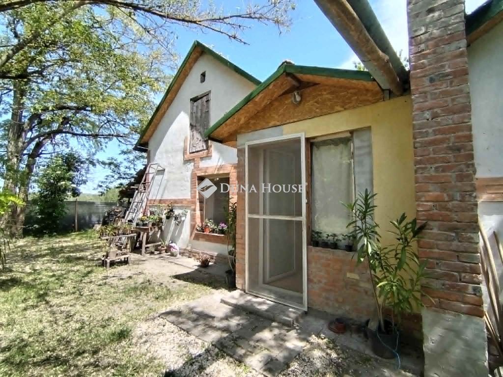 2 bed · 100m² · 23.000.000 ft