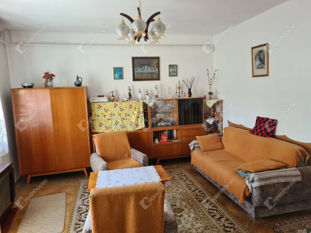 Eladó téglalakás, Celldömölkön 32 M Ft, 2 szobás