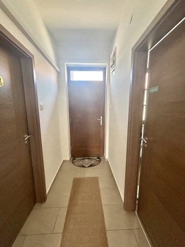 Eladó üzlethelyiség, Győrött 5.5 M Ft, 2 szobás