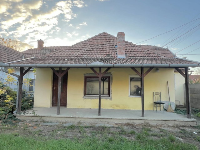Eladó családi ház, Gyulán 25.9 M Ft, 3 szobás