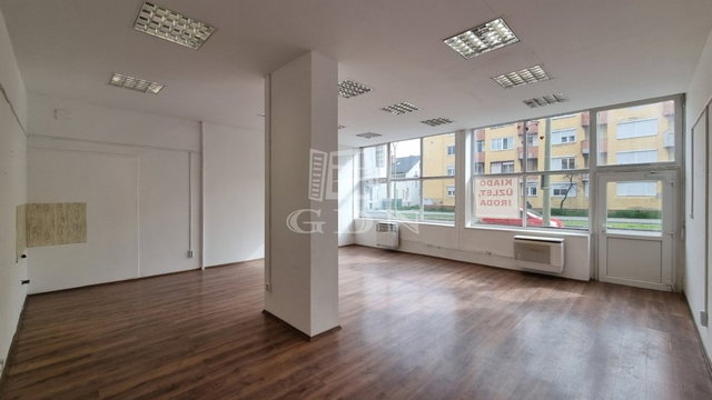 Kiadó üzlethelyiség, Székesfehérvárott 215 E Ft / hó