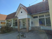 Eladó családi ház, Apátfalván 54 M Ft, 6+3 szobás