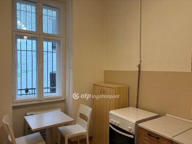 Eladó téglalakás, Budapesten, II. kerületben 75 M Ft, 1 szobás