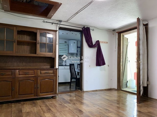 Eladó nyaraló, Felsőnyéken 6.5 M Ft, 1 szobás