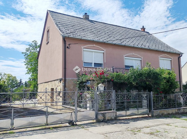 Eladó családi ház, Csurgón 45 M Ft, 4 szobás