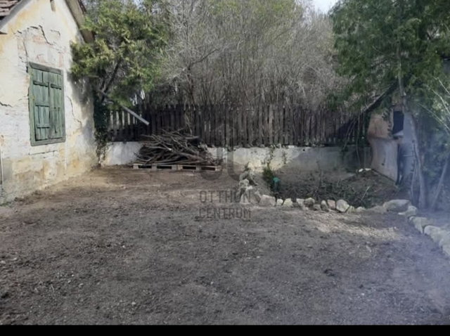 Eladó családi ház, Budakeszin 52.9 M Ft, 1 szobás