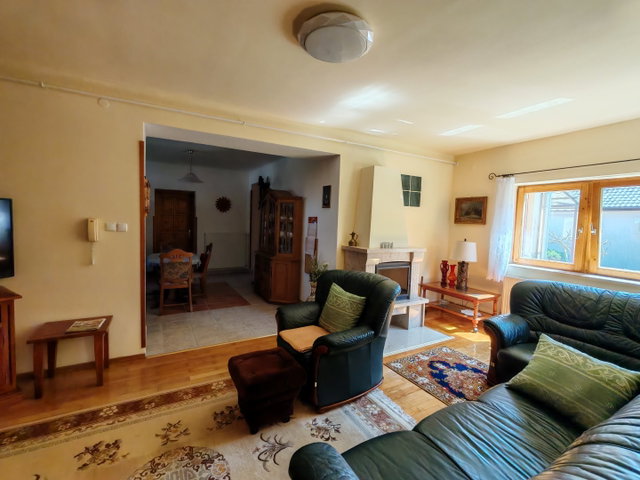 Eladó családi ház, Csabdiban 135 M Ft, 4+1 szobás