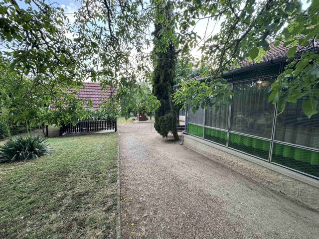 Eladó családi ház, Balatonszárszón 69.9 M Ft, 3+1 szobás