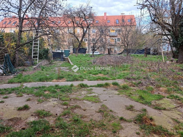 Eladó telek, Veszprémben 120 M Ft / költözzbe.hu