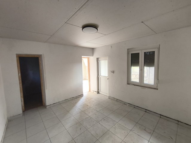 Eladó családi ház, Dombóváron 24.9 M Ft, 4 szobás