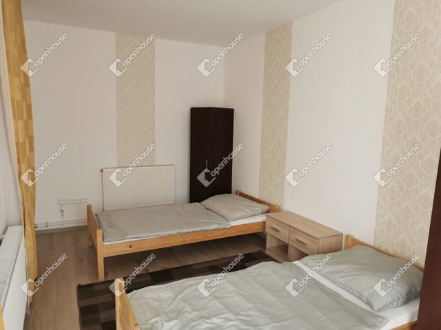 Kiadó téglalakás, albérlet, Tatán 650 E Ft / hó, 5 szobás
