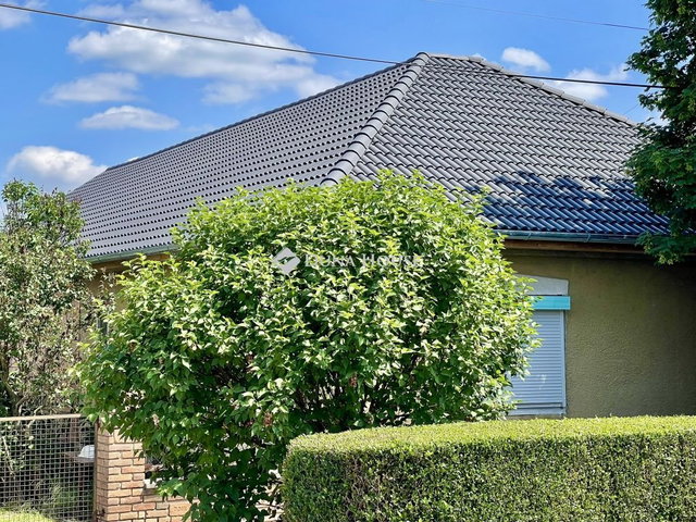 Eladó családi ház, Dombóváron 49 M Ft, 5 szobás