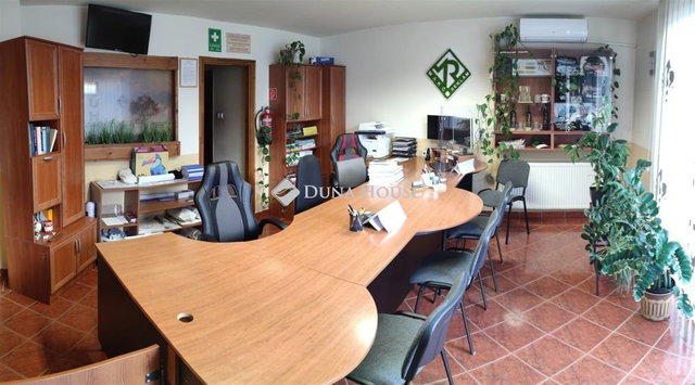Eladó üzlethelyiség, Debrecenben, Vendég utcában 89.9 M Ft