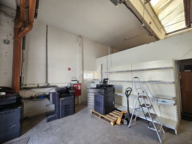 Kiadó ipari ingatlan, Győrött, Fehérvári úton 970 E Ft / hó