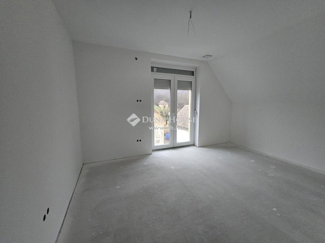 Eladó családi ház, Aranyosgadányban 98 M Ft, 7 szobás