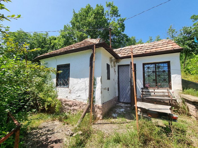 Eladó családi ház, Pécsett, Ászok dűlőn 3.8 M Ft, 1 szobás