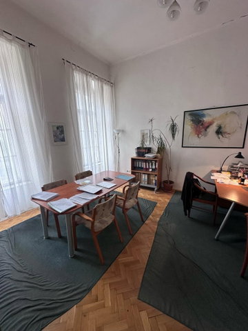 Eladó téglalakás, Pécsett 60 M Ft, 3 szobás