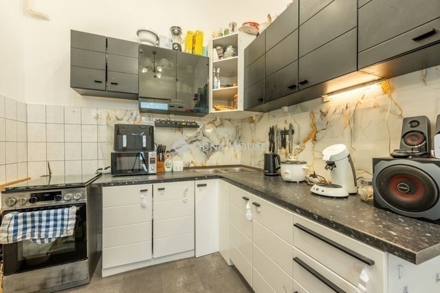 Eladó téglalakás, Budaörsön 75 M Ft, 3 szobás
