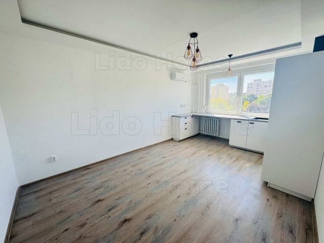 Kiadó panellakás, albérlet, Győrött 200 E Ft / hó, 3 szobás