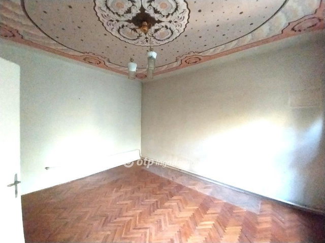Eladó családi ház, Nyíregyházán 89.9 M Ft, 5 szobás