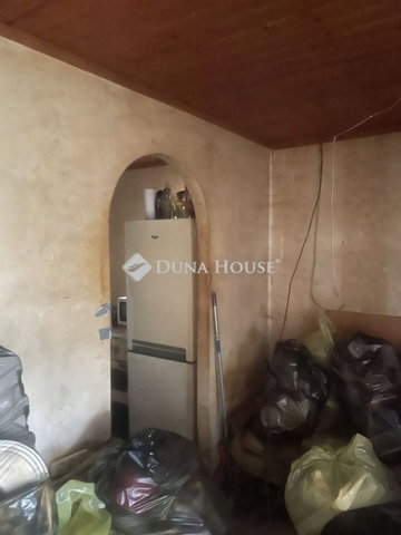 Eladó családi ház, Ecseren 30.9 M Ft, 1 szobás