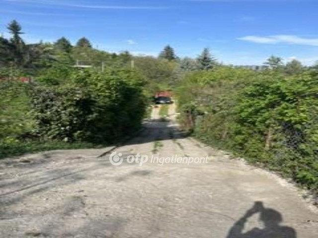 Eladó családi ház, Miskolcon 30 M Ft, 3 szobás