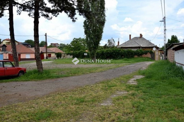 Eladó telek, Gyöngyösön, Óvoda utcában 3.2 M Ft