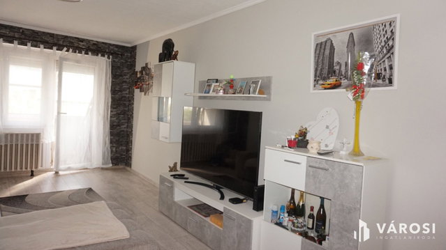 Eladó panellakás, Hódmezővásárhelyen 40 M Ft, 2 szobás