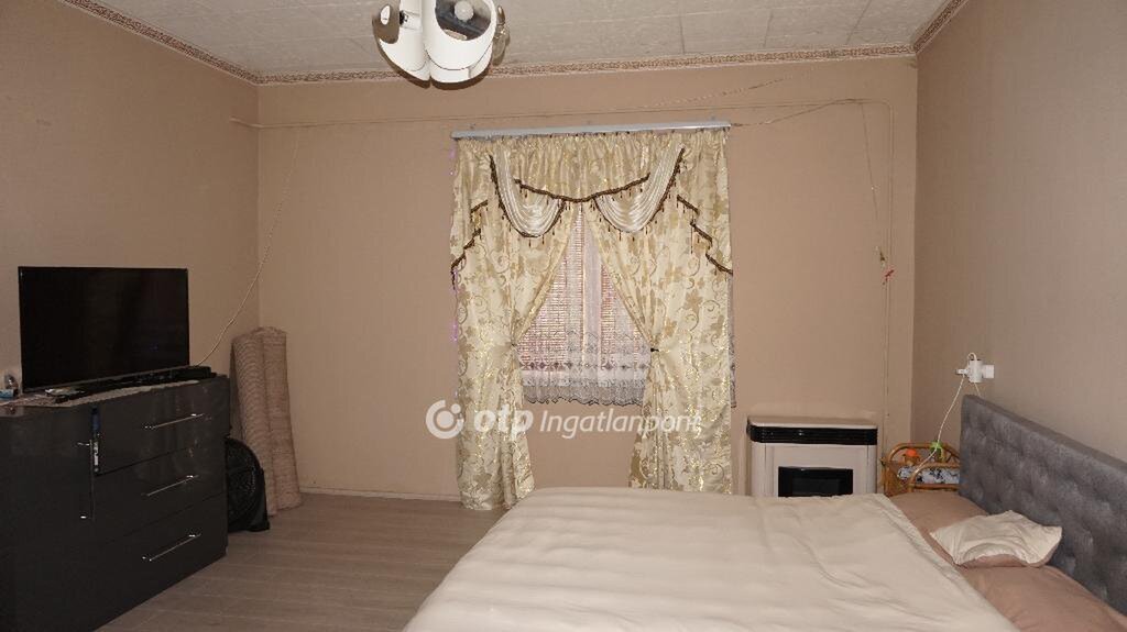 3 bed · 100m² · 25.000.000 ft